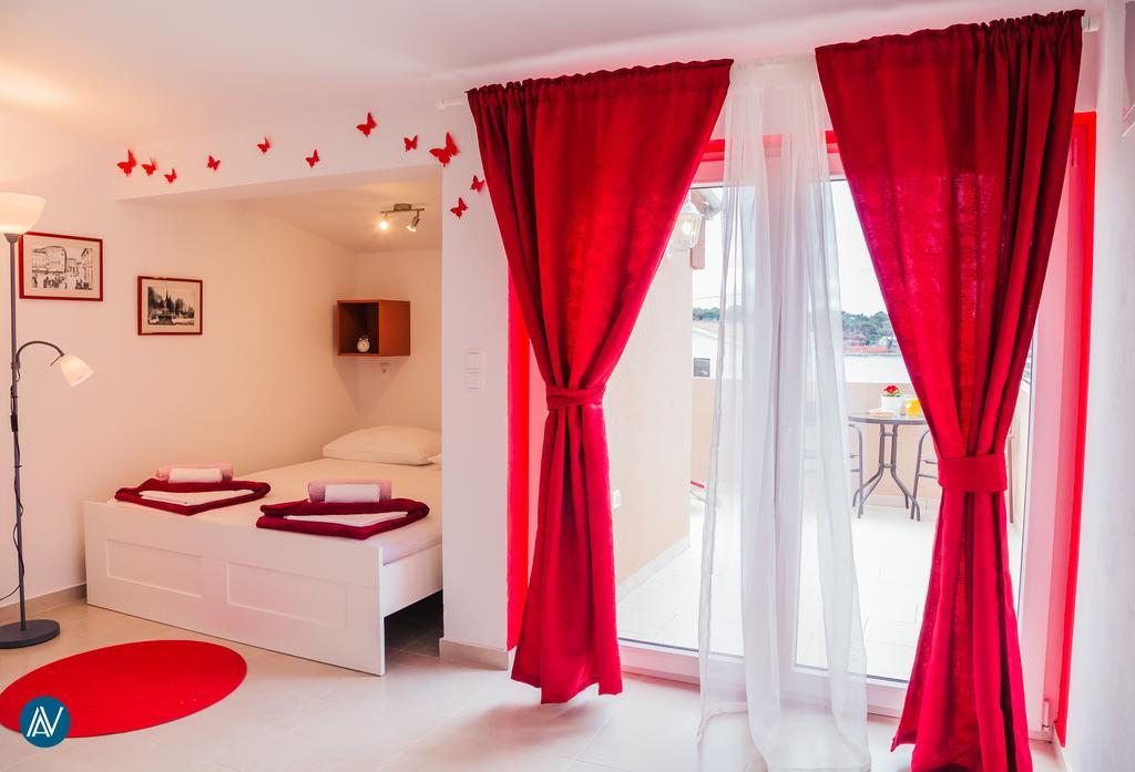 Apartments Zara Петркане Екстериор снимка