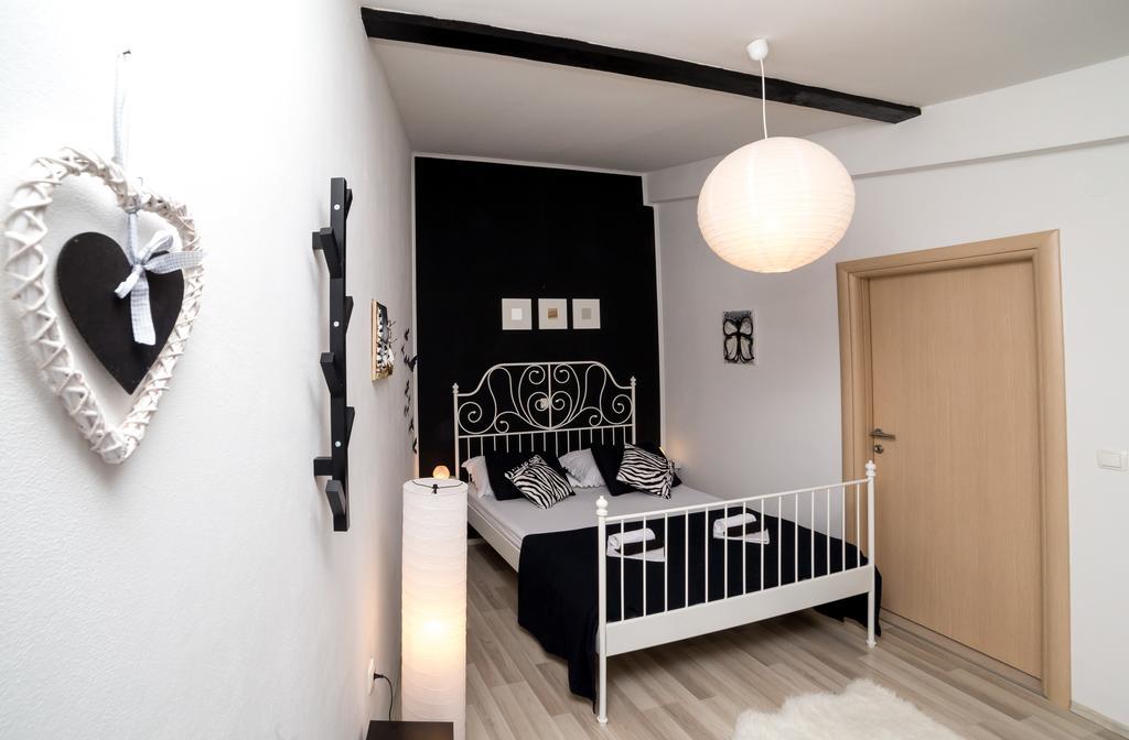 Apartments Zara Петркане Екстериор снимка