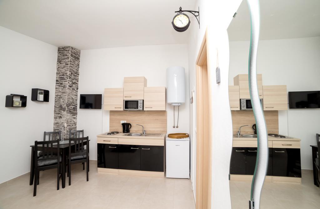 Apartments Zara Петркане Екстериор снимка